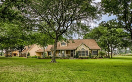 9.79 Acres in River Park Ranch, 4-5/3.5 Home, 3-Car Garage w/Shop & Apt, 6-Stall Barn w/Overhang, 2 Pastures, Auxillary Barn