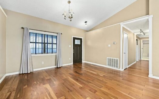 For Lease: 5.27 Acre Mini Farm, 3/2 Farm House w/New AC & Recent Wood Flooring, 3-Stall Barn, Paddocks, Pasture, RV/Boat/Hay Storage