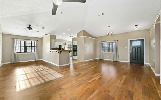 For Lease: 5.27 Acre Mini Farm, 3/2 Farm House w/New AC & Recent Wood Flooring, 3-Stall Barn, Paddocks, Pasture, RV/Boat/Hay Storage