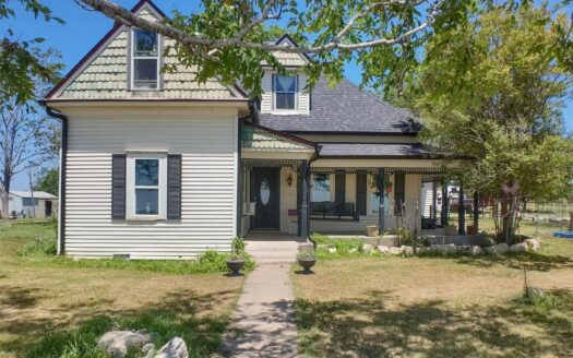 18.93 Acres, 5/2 Farmhouse, Livestock Barn w/6 Stalls, 6 Runouts, Water & Electric, Riding Arena, Pasture, Small Tank, Fenced/Cross Fenced